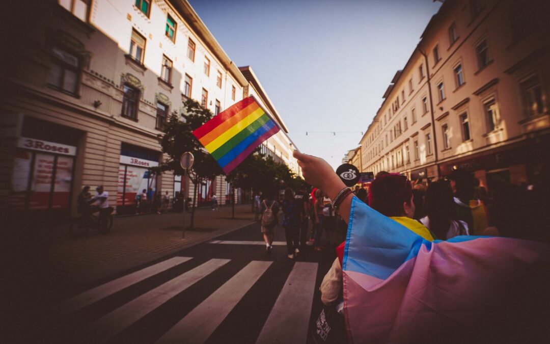 Dve monumentalni zmagi za LGBTQ+ skupnost v Evropi v letu 2023